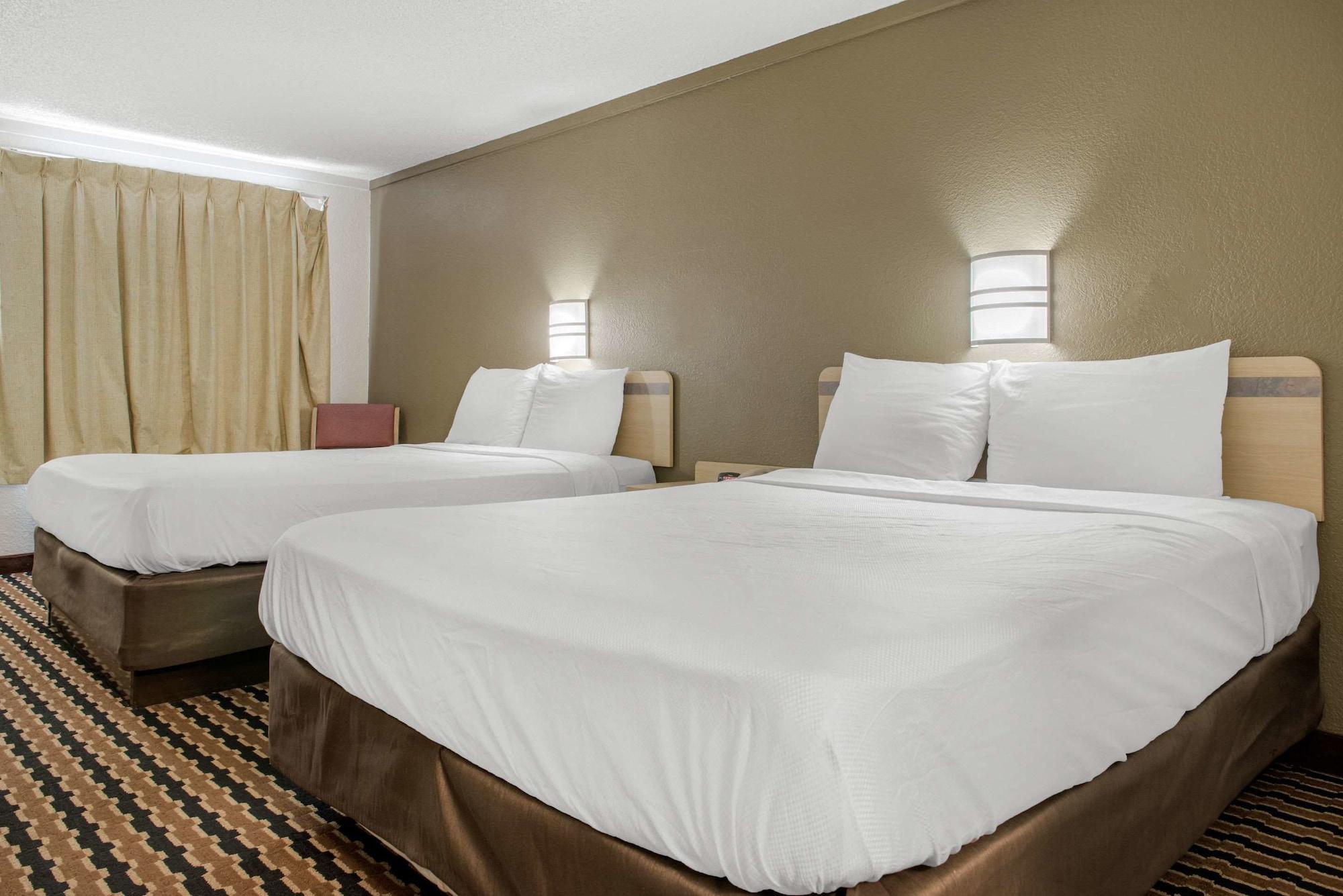 Rodeway Inn Sharonville Eksteriør billede