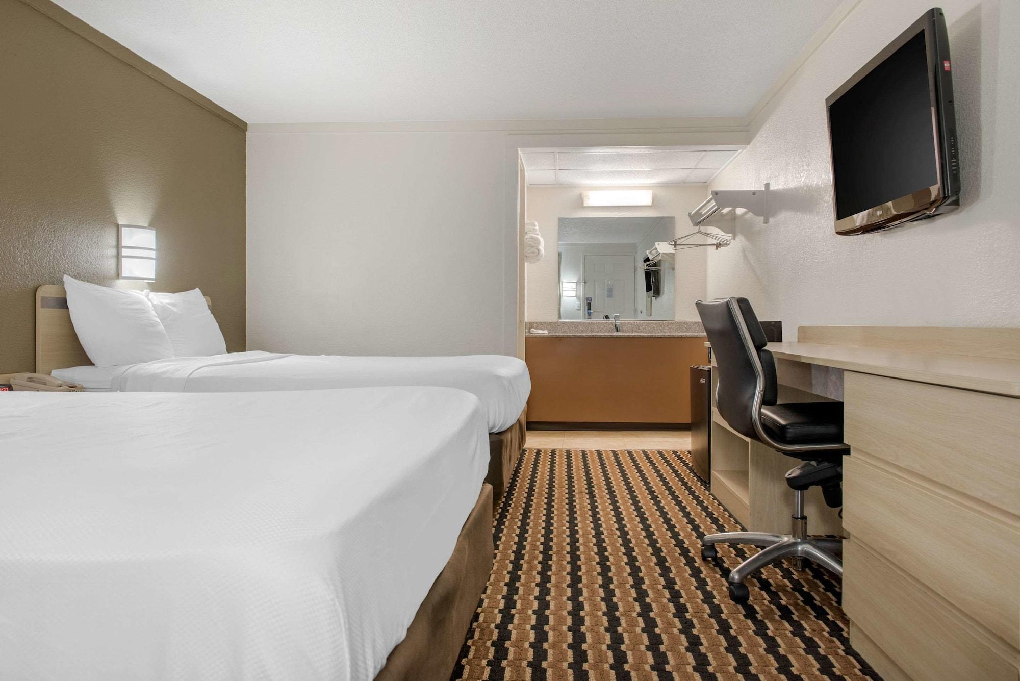 Rodeway Inn Sharonville Eksteriør billede