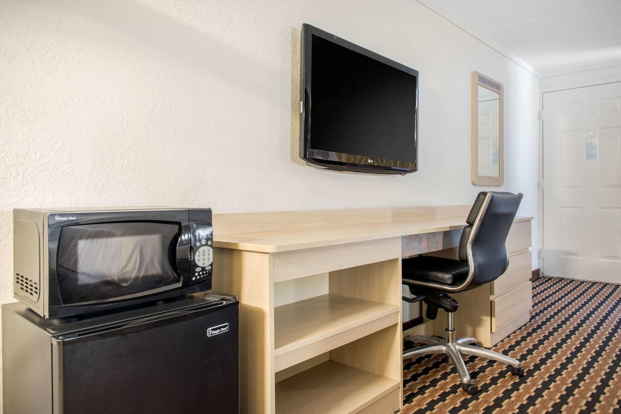 Rodeway Inn Sharonville Eksteriør billede