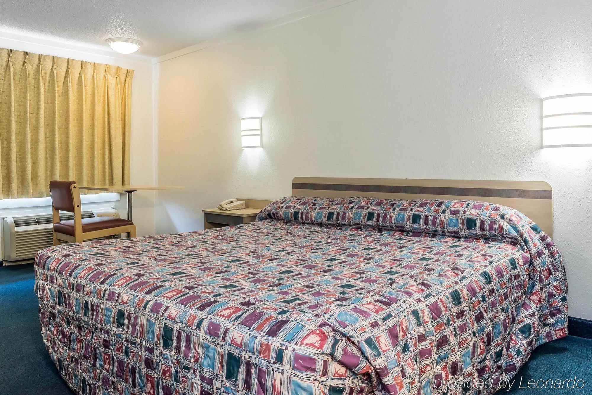 Rodeway Inn Sharonville Eksteriør billede