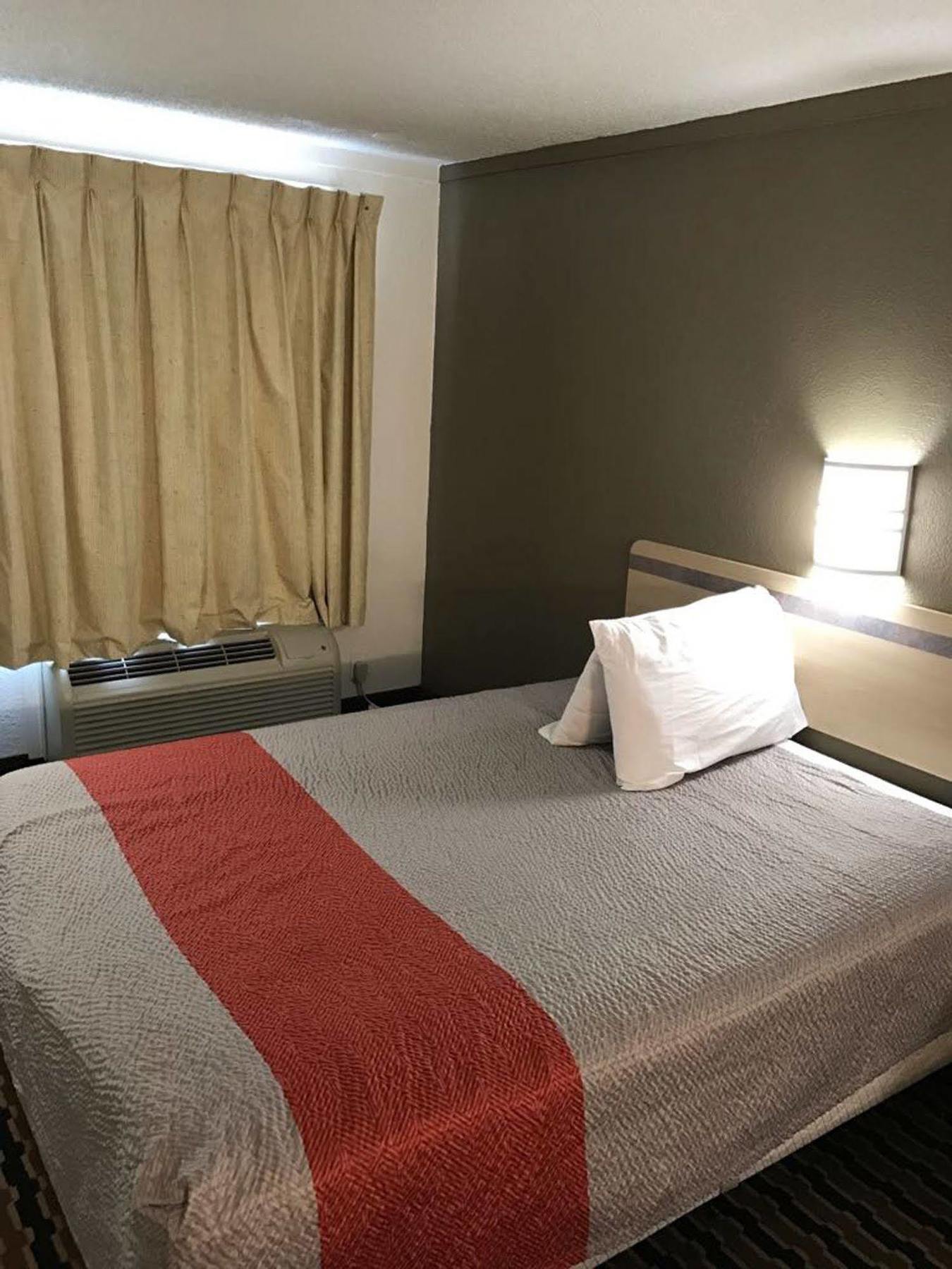 Rodeway Inn Sharonville Eksteriør billede