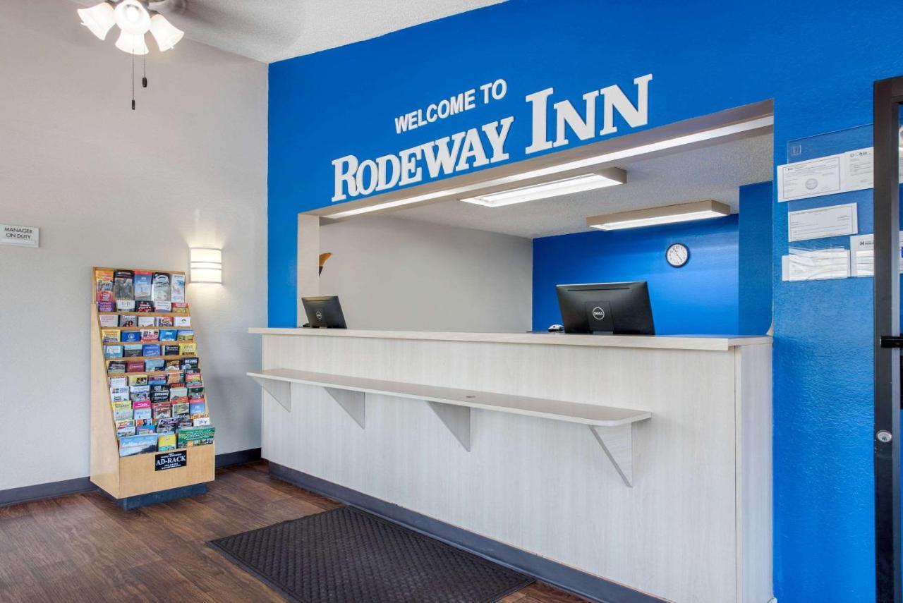 Rodeway Inn Sharonville Eksteriør billede