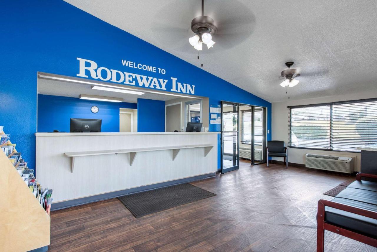 Rodeway Inn Sharonville Eksteriør billede