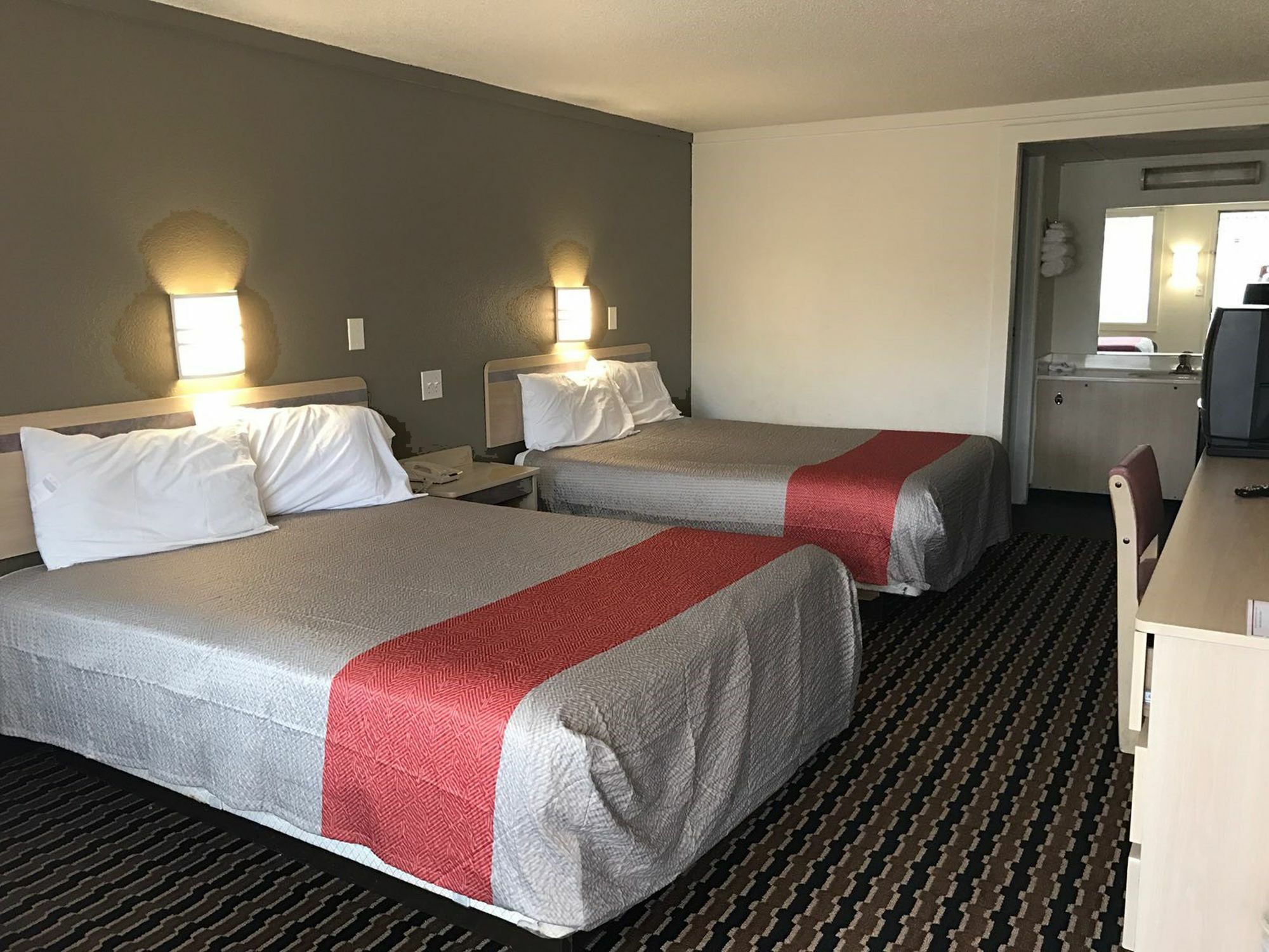 Rodeway Inn Sharonville Eksteriør billede