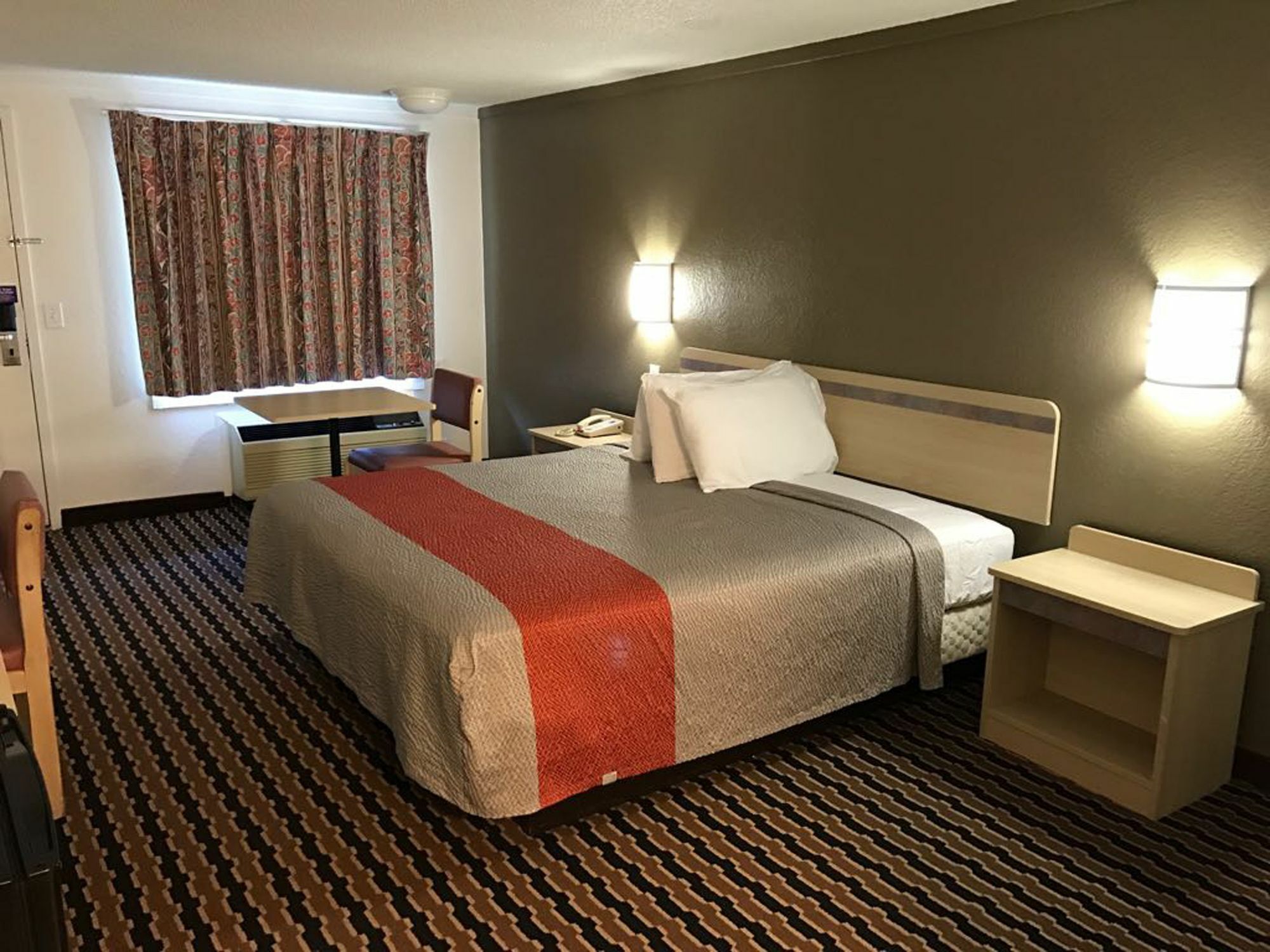 Rodeway Inn Sharonville Eksteriør billede