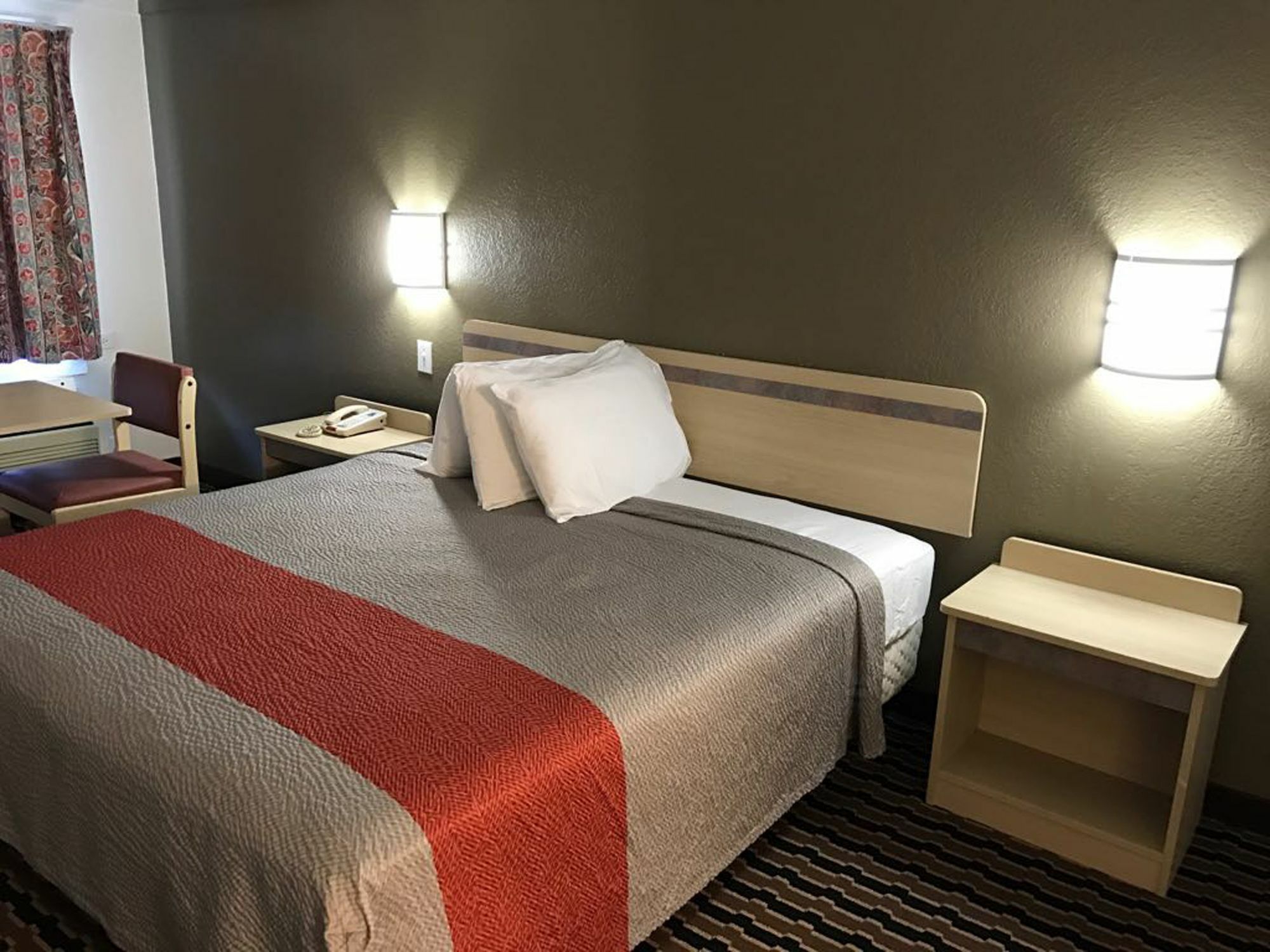 Rodeway Inn Sharonville Eksteriør billede